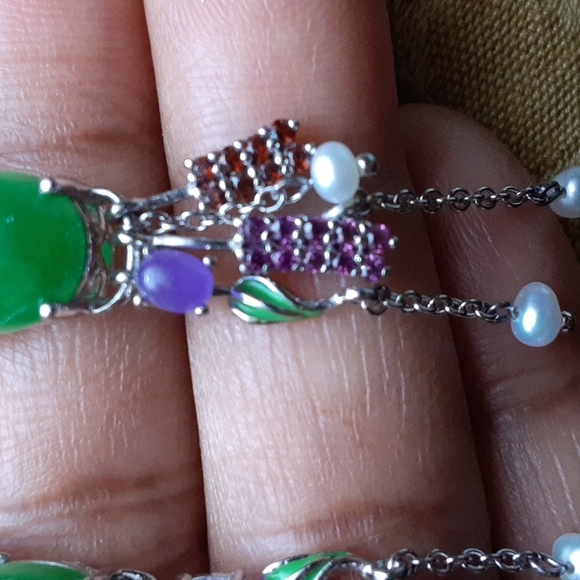 925 Genuine Green and Purple Jade, Garnets, Amethysts, Pearls and enamel. - Picture 7 of 11